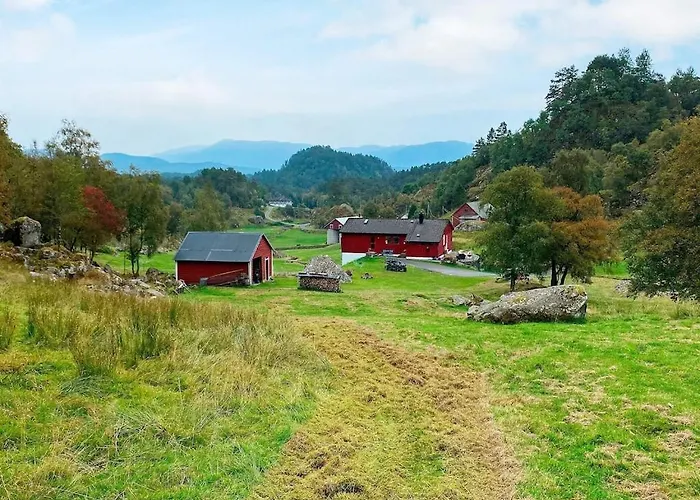 9 Person In Reksteren Nyaraló Haukafer