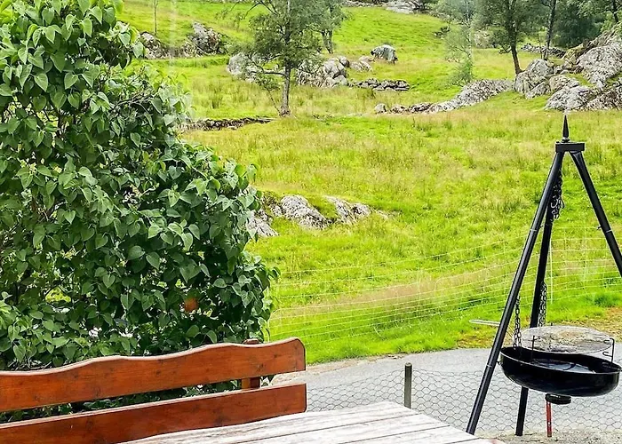 9 Person In Reksteren Haukafer
