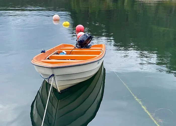 9 Person In Reksteren Haukafer