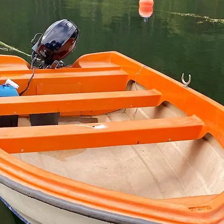 9 Person In Reksteren